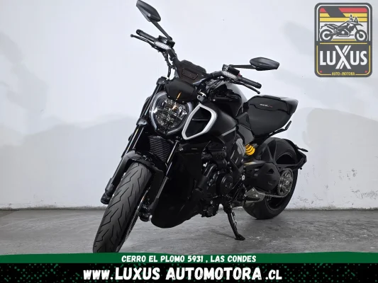 Alternative view of Ducati Diavel V4 2024