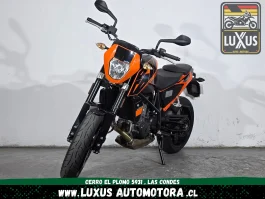 Alternative view of KTM Duke 690 2017