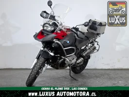 Alternative view of BMW R1200 GS ADV 2013