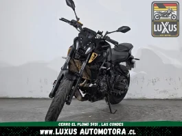 Alternative view of Yamaha MT-07 2025