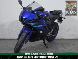 Alternative view of Yamaha R15 A V4 2025