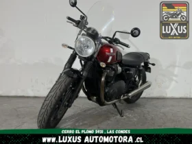 Alternative view of Triumph Street Twin 900 2019