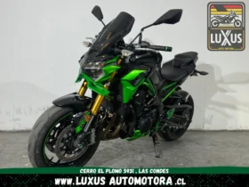 Alternative view of Kawasaki Z900 SE 2024
